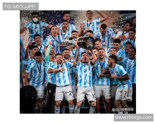 四大足球巨星风采照！